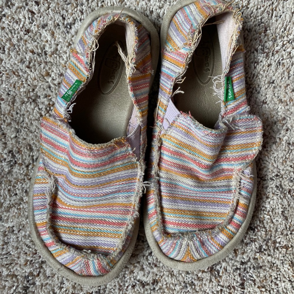 Girls colorful sanuks size 12, Velcro closure